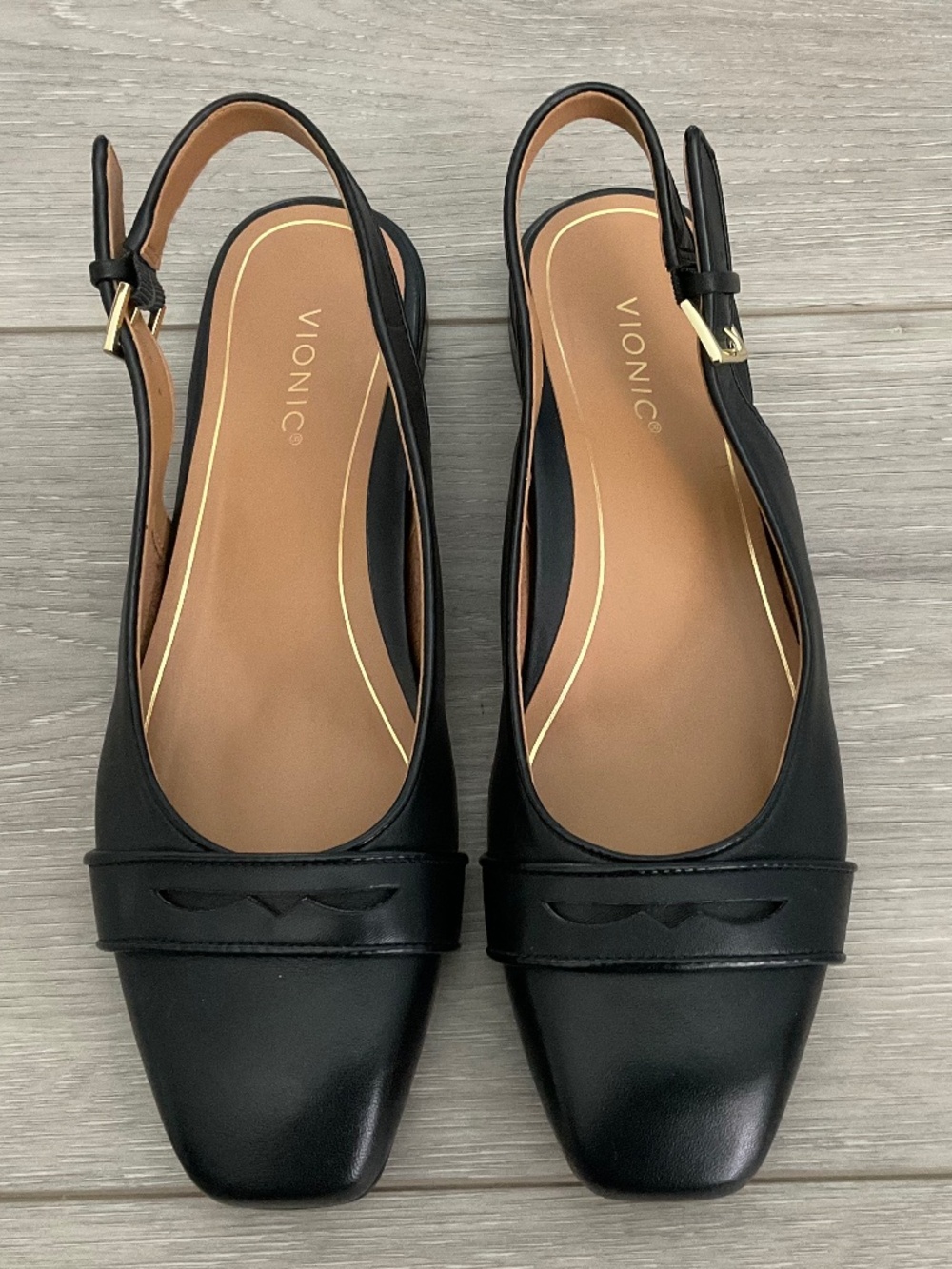 VIONIC Slingback Flat in Black Leather Size 7.5 LIKE NEW